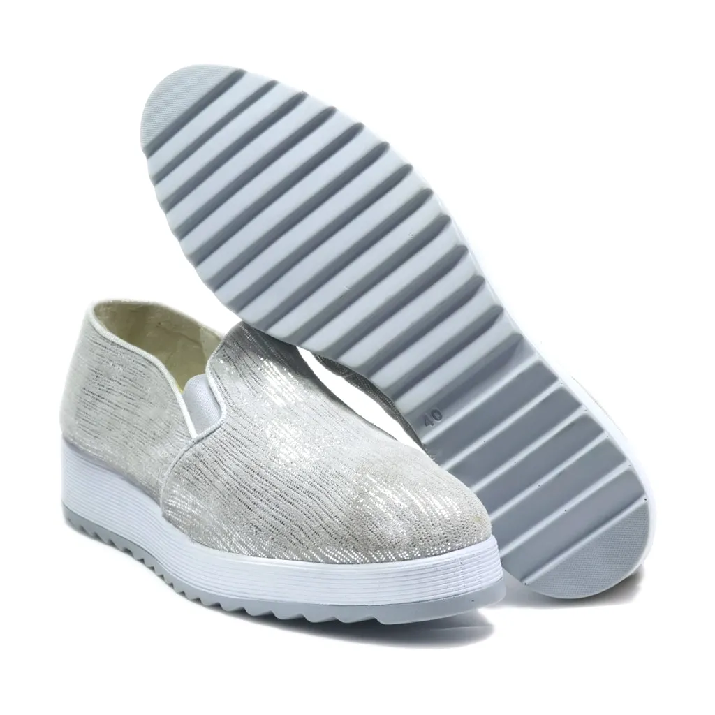 Closer By Chaussea Slip Ons Suede Silver Colour For Women