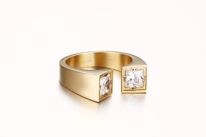 Polished Bijoux Creamy Gold Crystal Ring