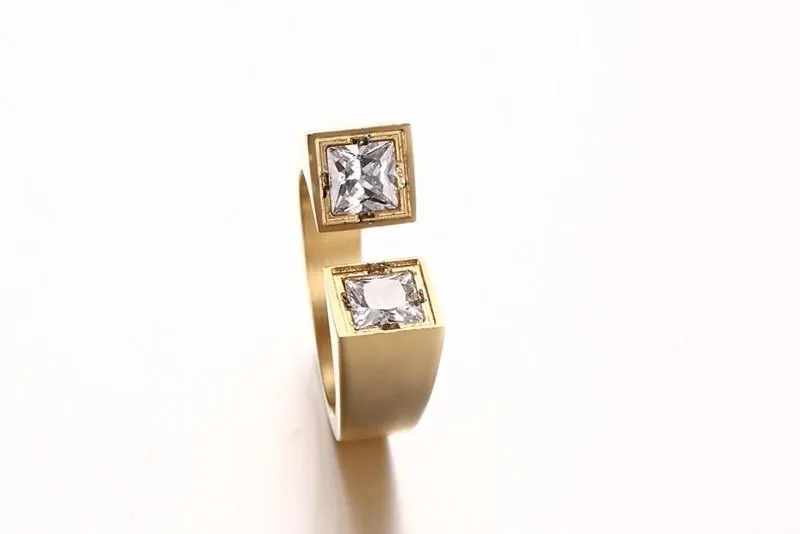 Polished Bijoux Creamy Gold Crystal Ring